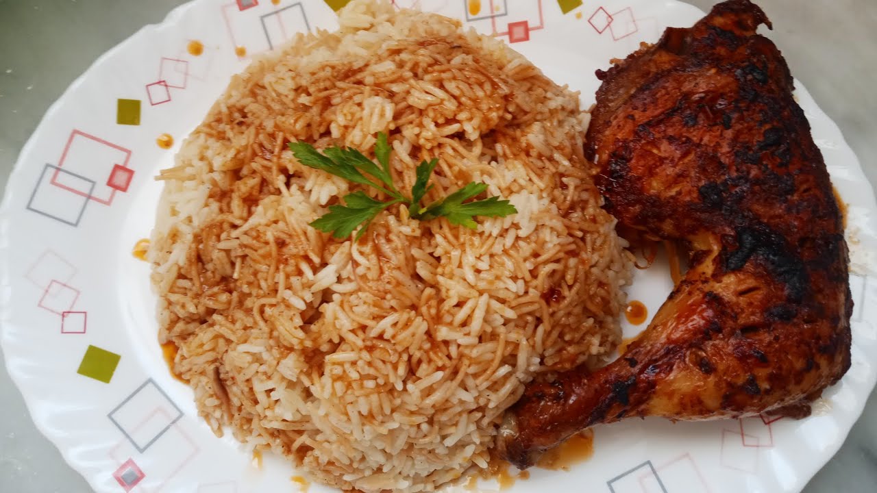 اليوم ياكلو ويشكرو فيك 😁جبتكم  افخاذ الدجاج في الفرن محمرين مع وصفة ارز بالشعيرية 🍝مزربع على حبة