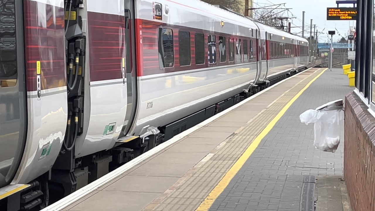 LNER Azuma Hitachi AT300 running on diesel generators from King's Cross to Stevenage