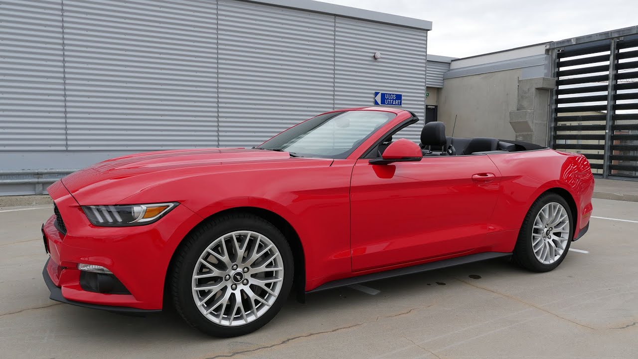 Kaaran Antti Liinp&auml;&auml;n koeajossa uusi Ford Mustang Convertible 2015