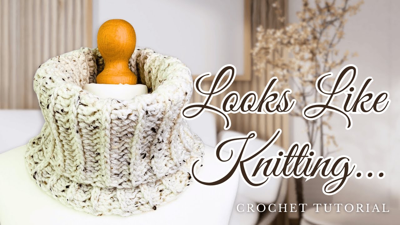 You Won't Believe How EASY This Crochet Neckwarmer is to Make