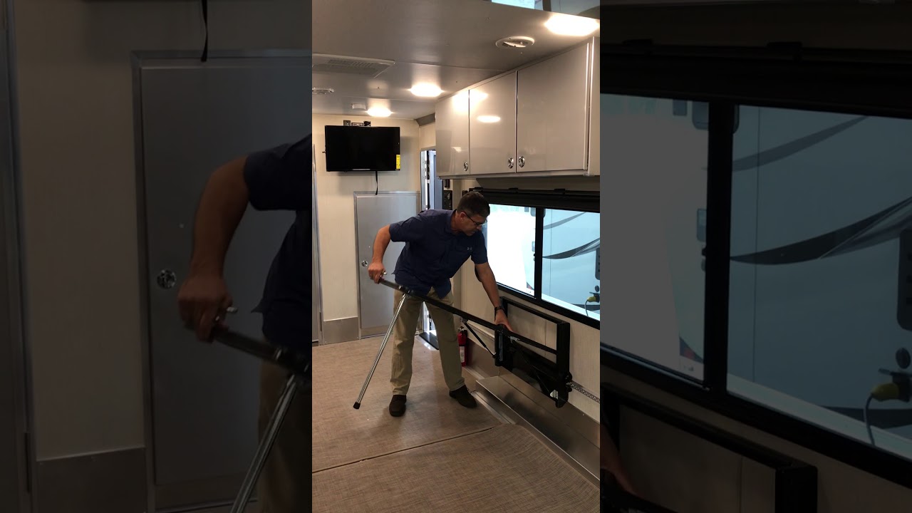 Dinette Table Operation