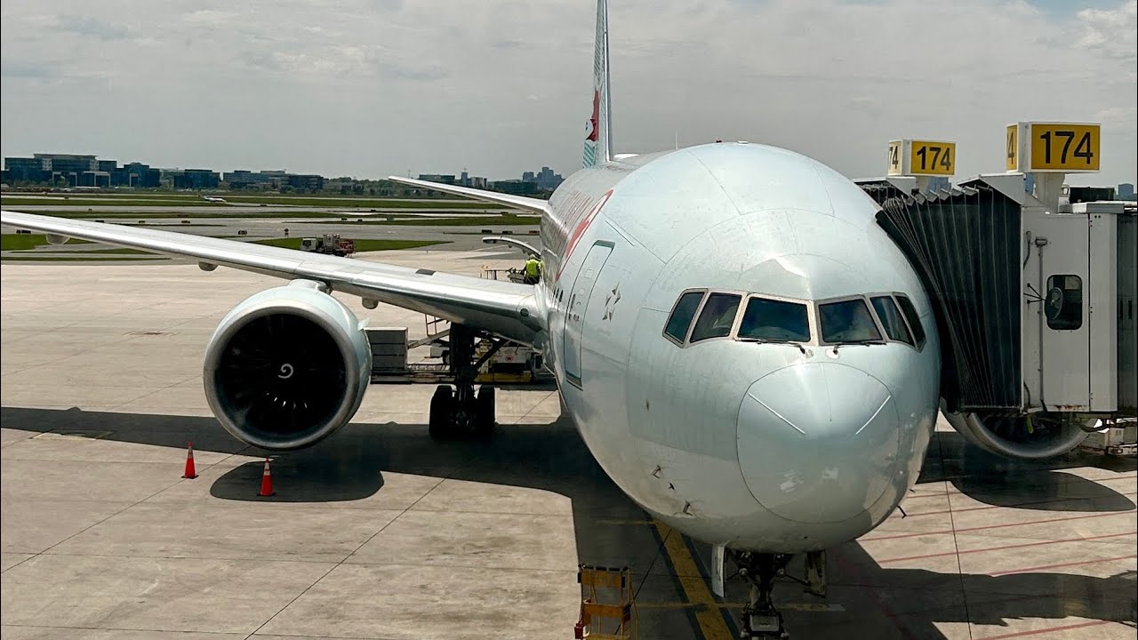 Flying Air Canada Economy on their Boeing 777-300ER Toronto to Tokyo Haneda!
