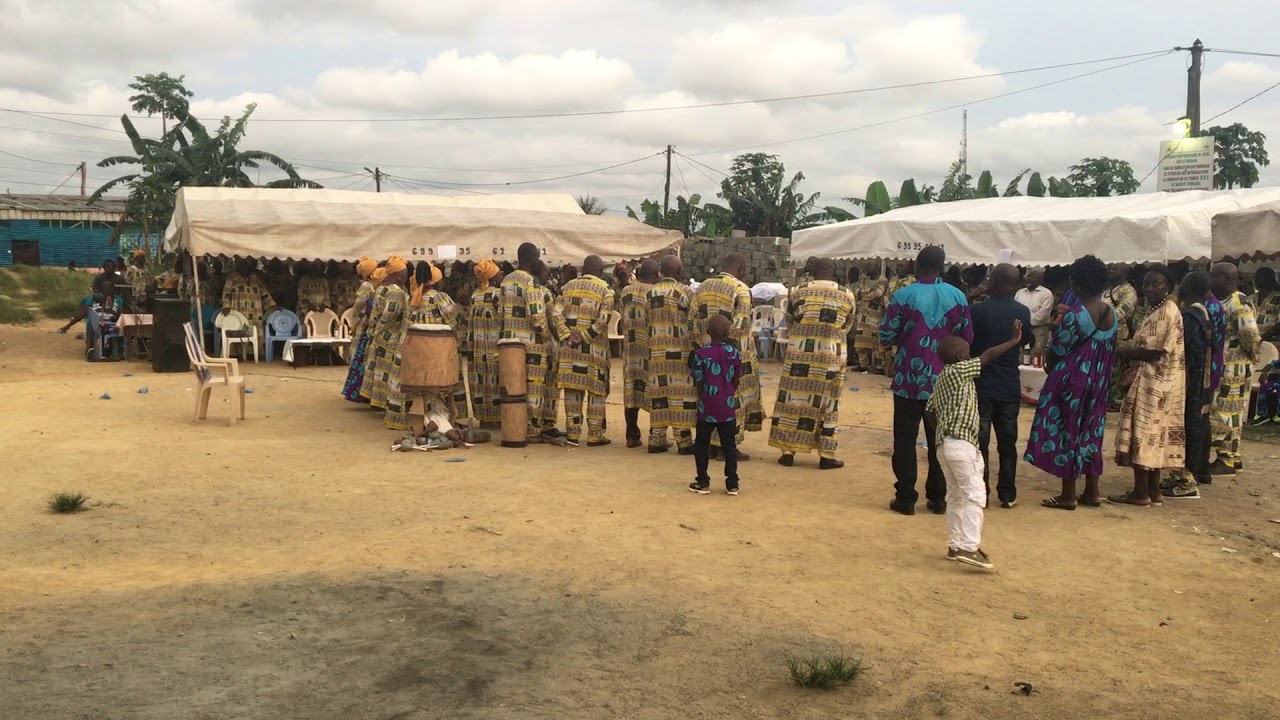 Hymne traditionnel Tchala (Bayangam) Cameroun - Patois