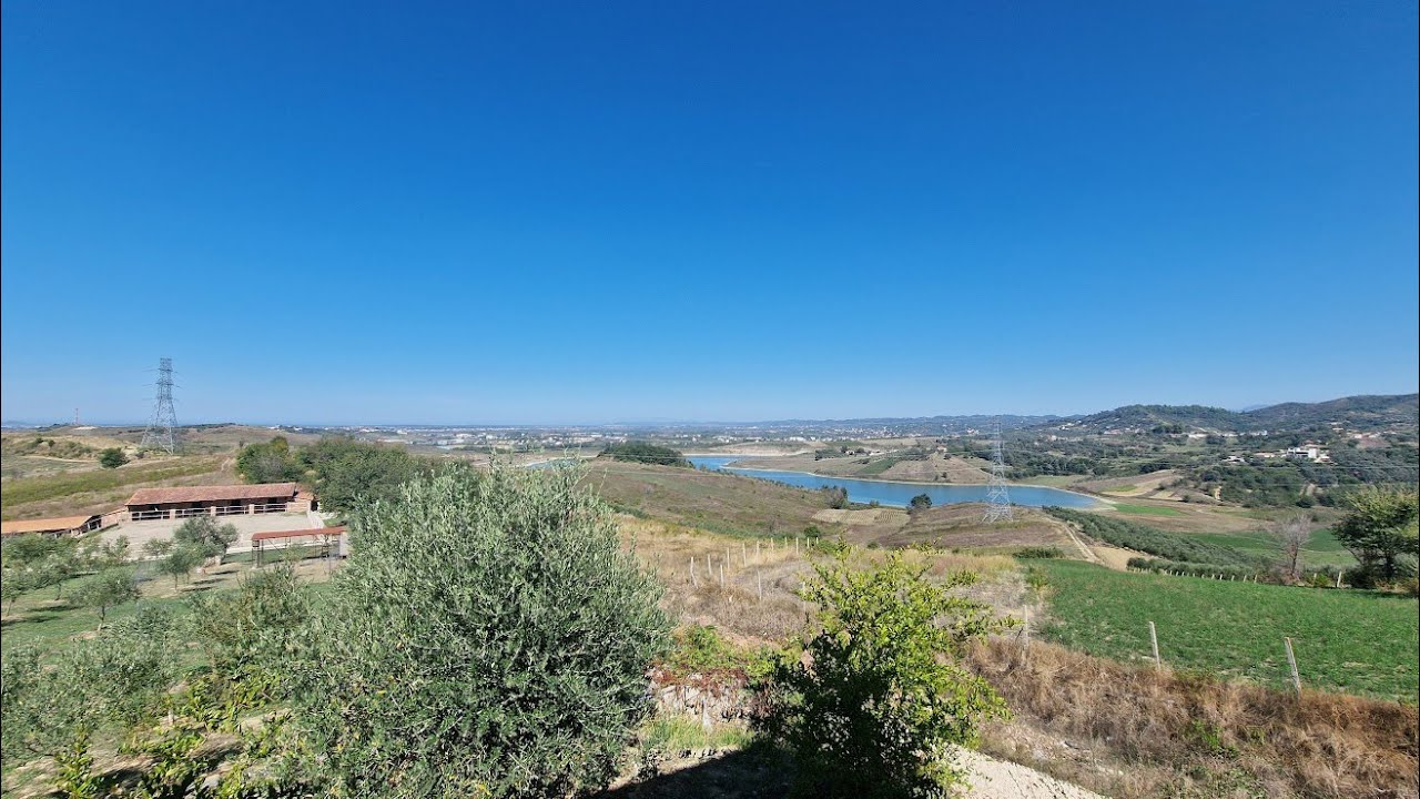 Pista e Kuajve SHAHINAJ - Një arratisje perfekte nga Durrësi Drejt Natyrës