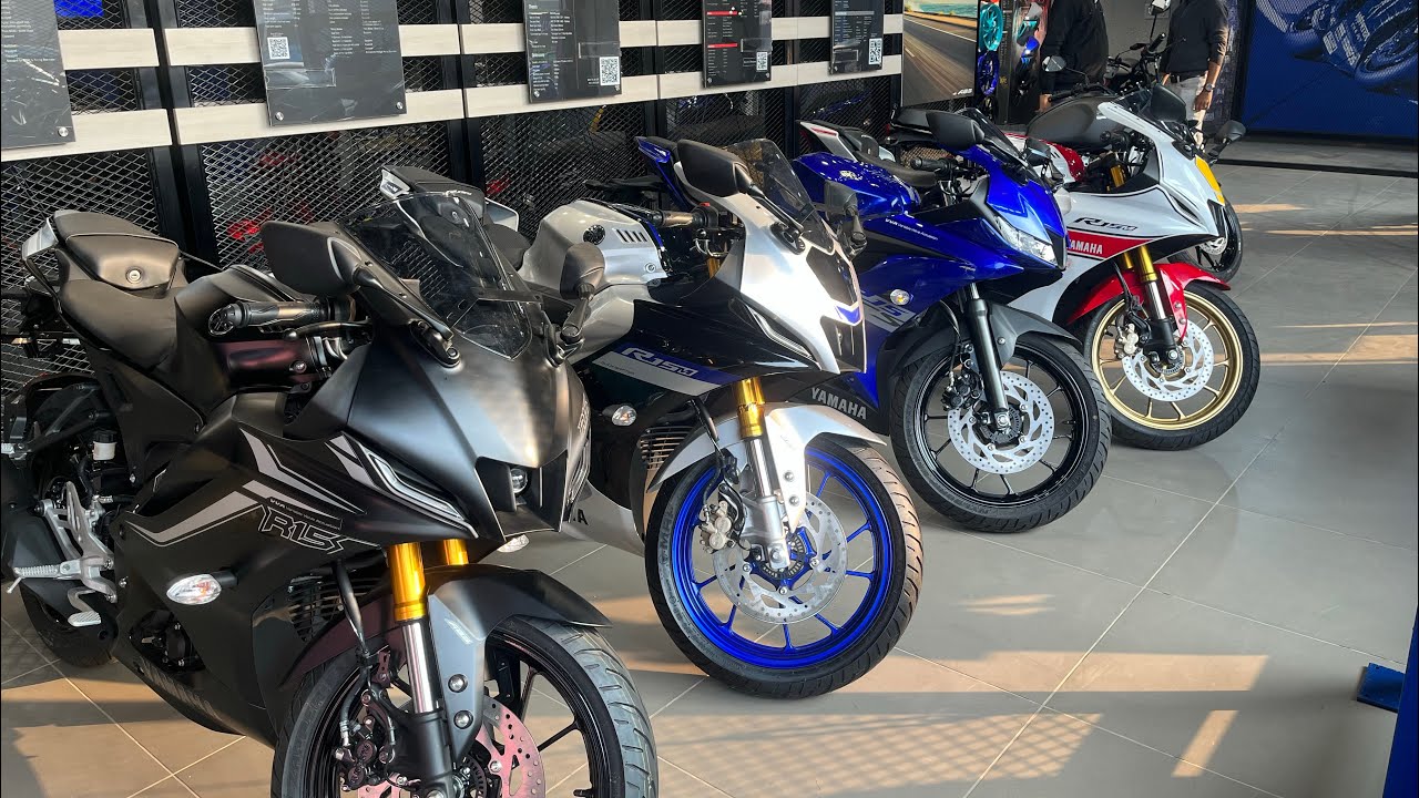 Yamaha R15 All Models, All Version, All Variants And All Colours & Features Difference