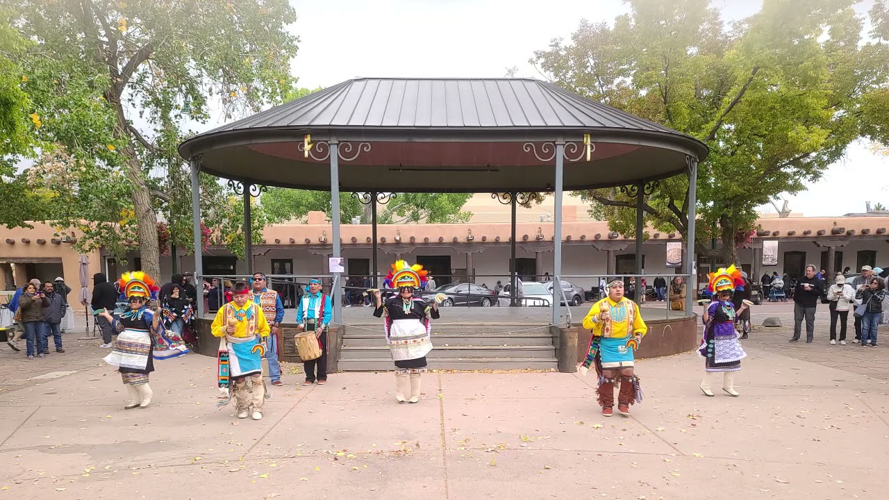 INDIGENOUS PEOPLES DAY– SANTA FE NEW MEXICO PLAZA 2021- Kallestewa Dance Group – ZUNI  Rainbow Dance