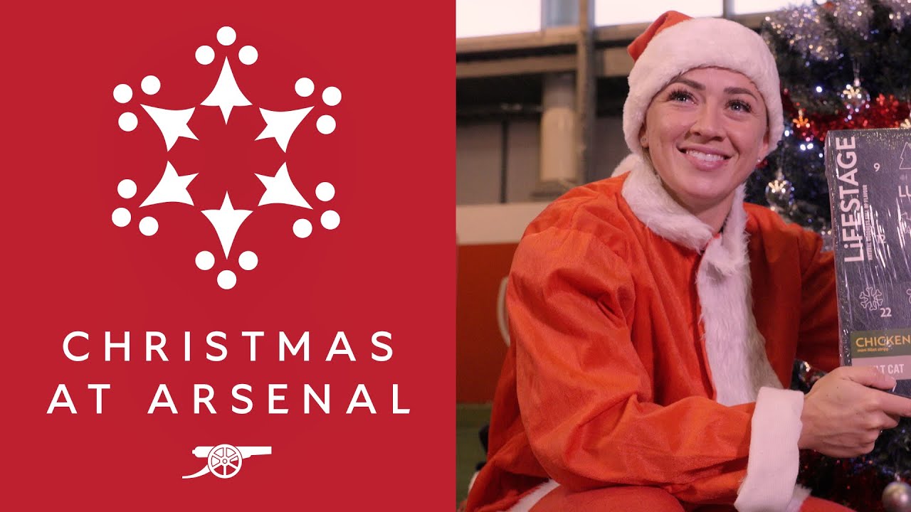 LEAH PLAYS A SONG WITH FRIMMY! 😂 | Secret Santa with Arsenal Women