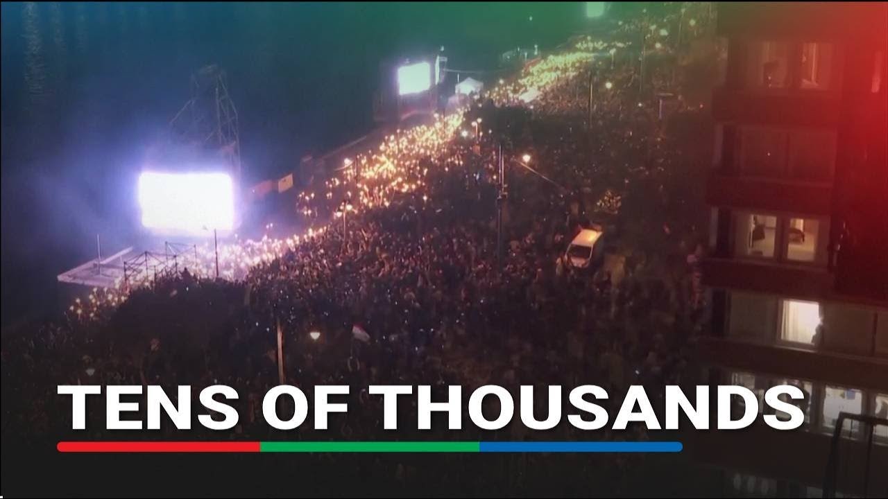 Tens of thousands line the Danube as Hungary enters new era | ABS-CBN News