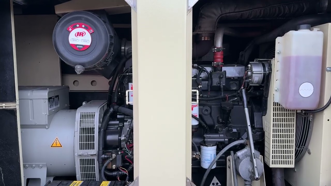 Ingersoll Rand G160 John Deere Leroy Somer 165 kVA Silent Rental generatorset stocknr 6705