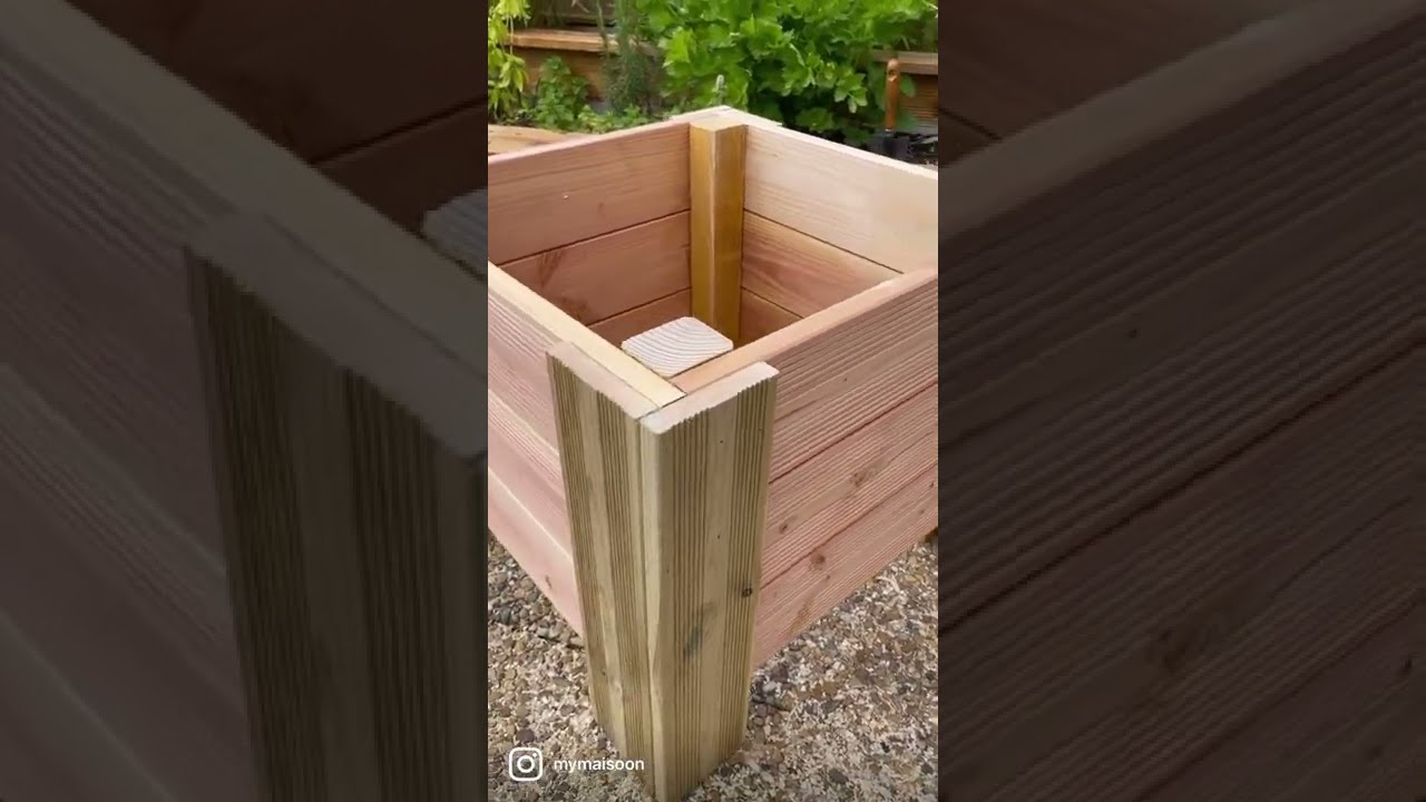 Bacs &agrave; fleur et jardini&egrave;re bois Douglas et &Eacute;pic&eacute;a trait&eacute; vert