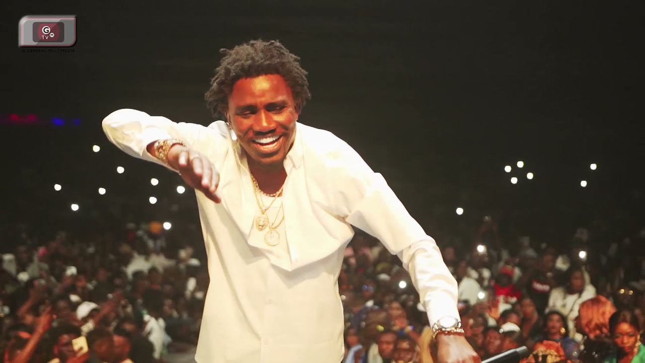 Concert WALLY SECK 2022 en Italie 🇮🇹 ( Brescia ) prt 1