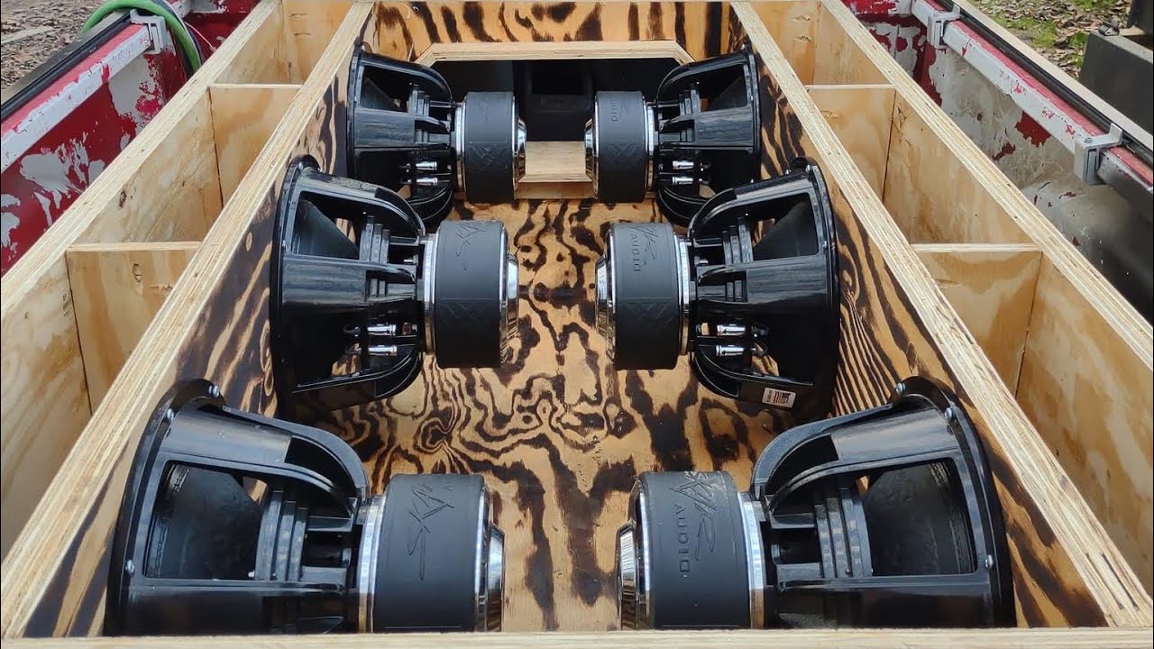 Dodge Dakota Bass! 6 Skar ZVX 15s On 3 Taramps MD8000.1s