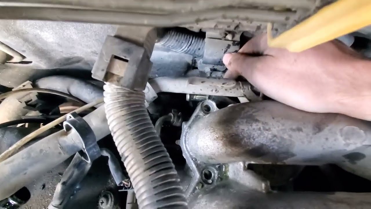 Valve cover gasket replacement 97 R50 Nissan pathfinder oil leak fix