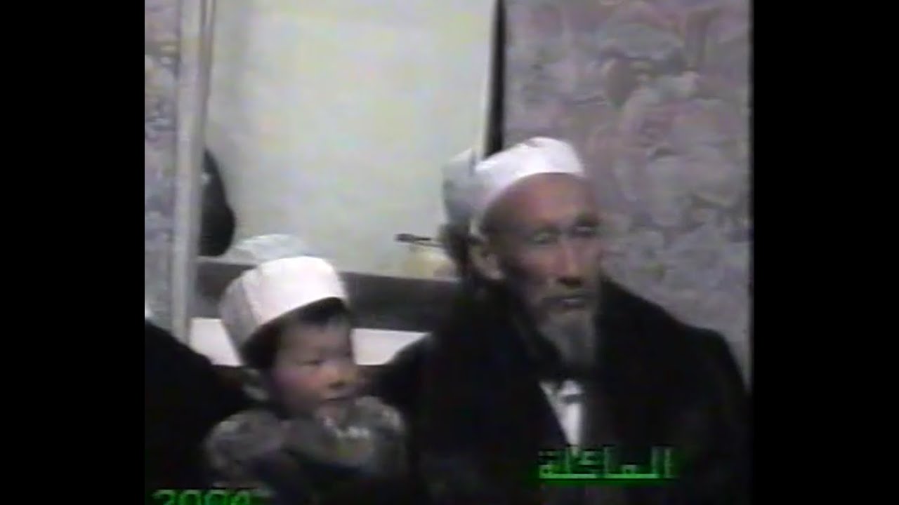 Мамадиев Тажикул ажынын ажылык сапары.Лейлек району, Ай-Көл айылы.2004-жыл.