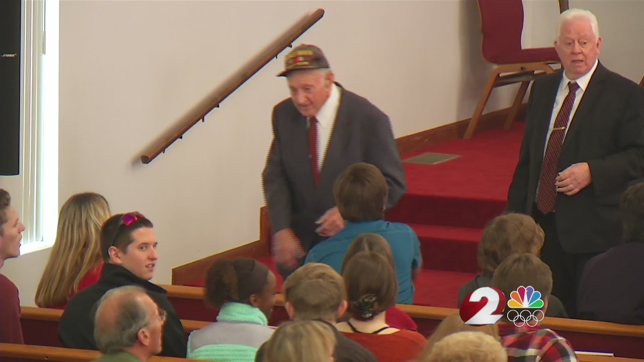 WWII veteran salute