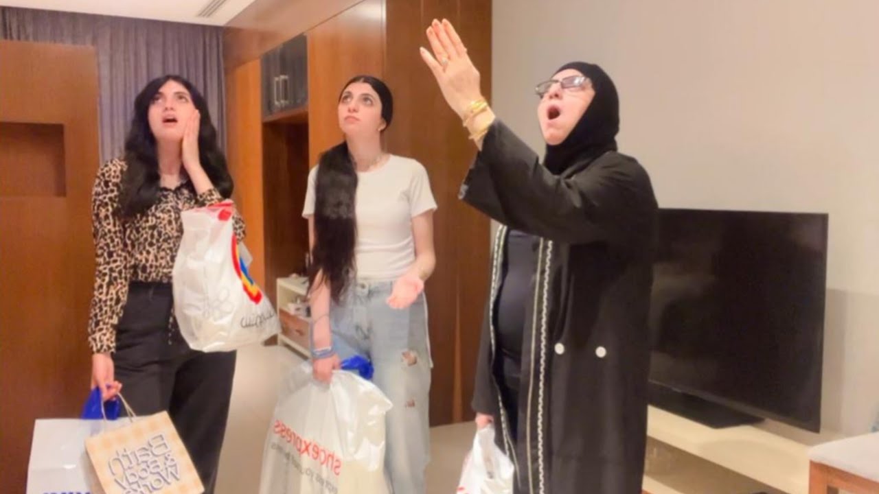 شفنا كاميرا مراقبة داخل غرفة الفندق 