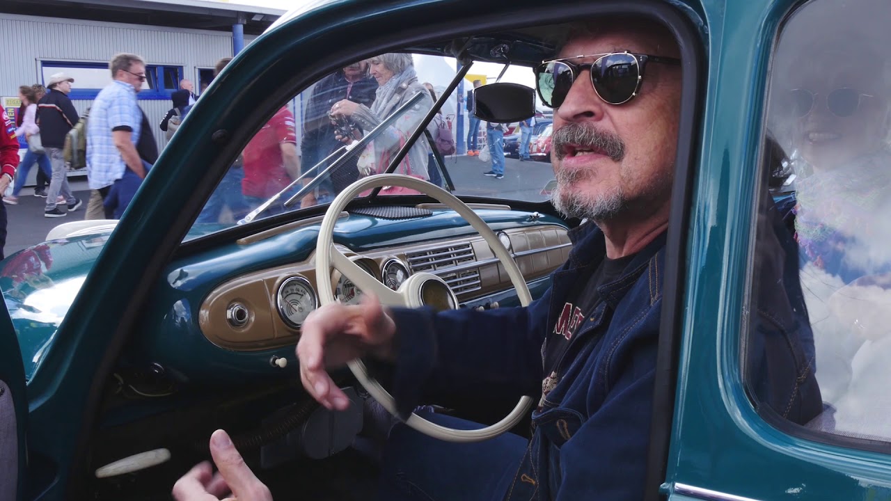 BAP Frontmann Wolfgang Niedecken mit ŠKODA beim AvD Oldtimer-Grand-Prix 2019