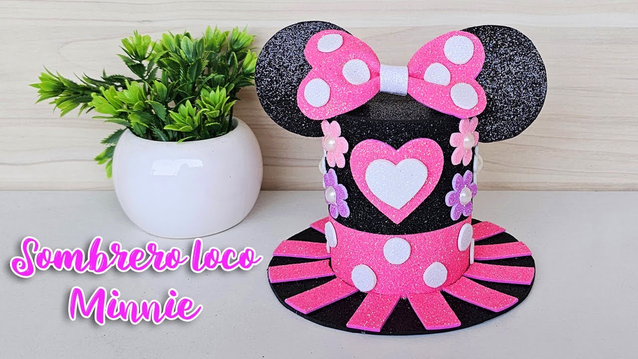 Sombrero loco de fomi y botella plástica Minnie Mouse #sombreroloco