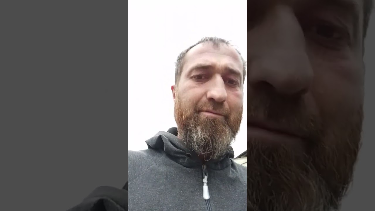 трус Меликов и подкаблучник 