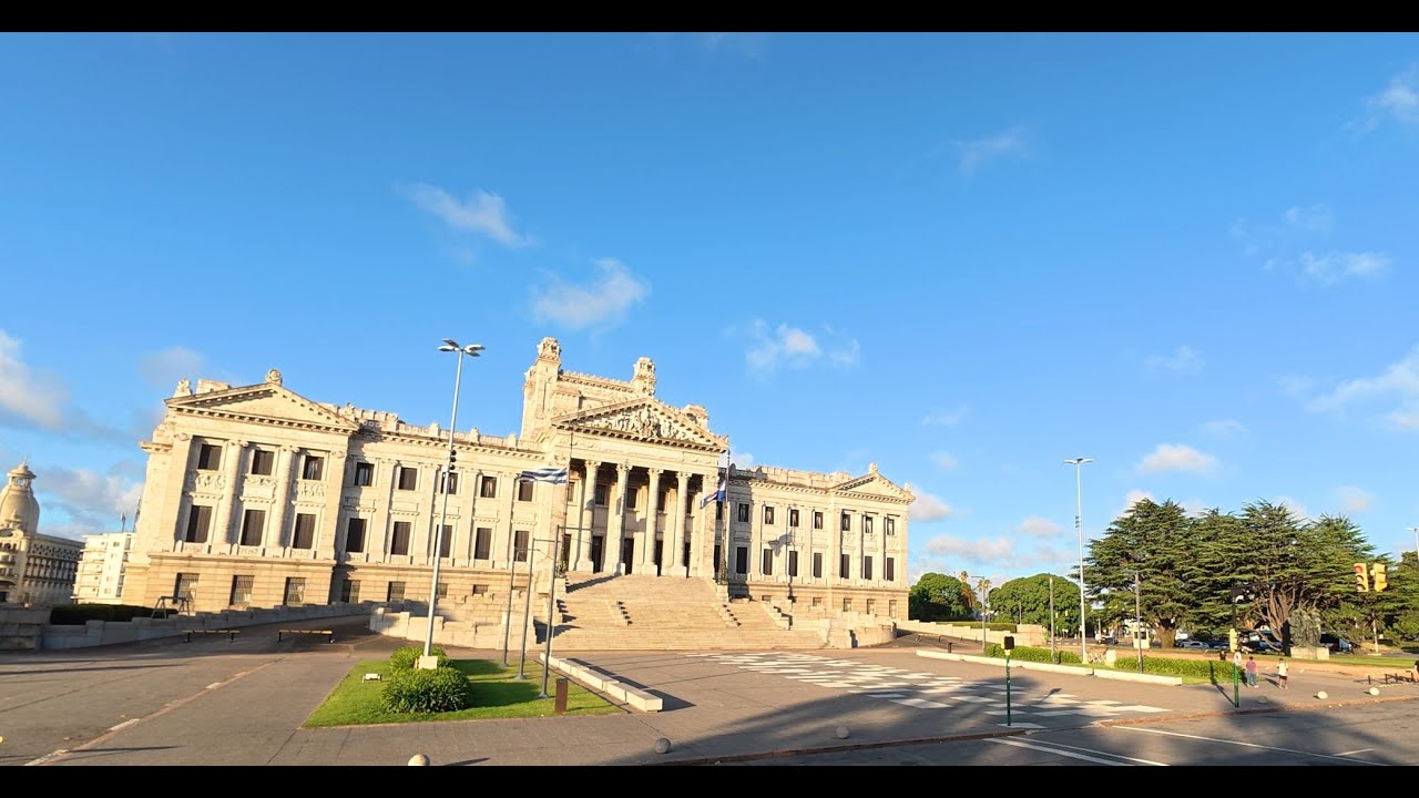POV Bus Ride – Montevideo City Tour – Sunny Afternoon | 4K