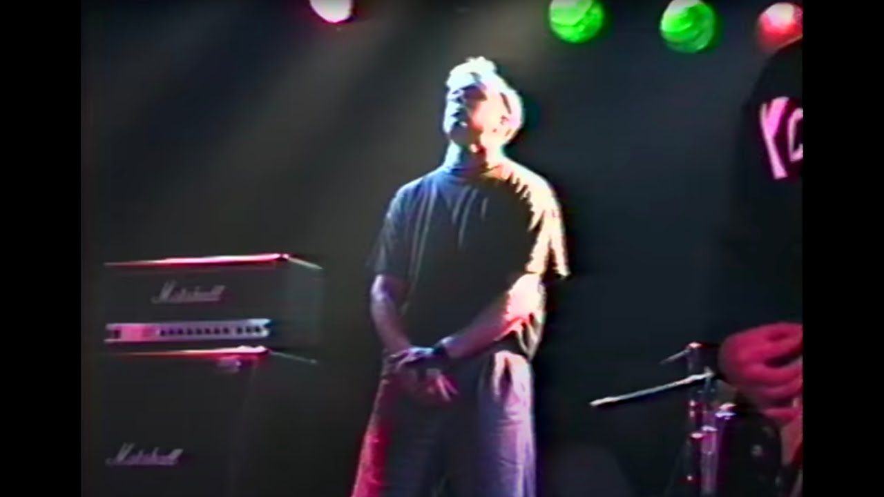 A CHORUS OF DISAPPROVAL [1.20.1990] Reseda, CA