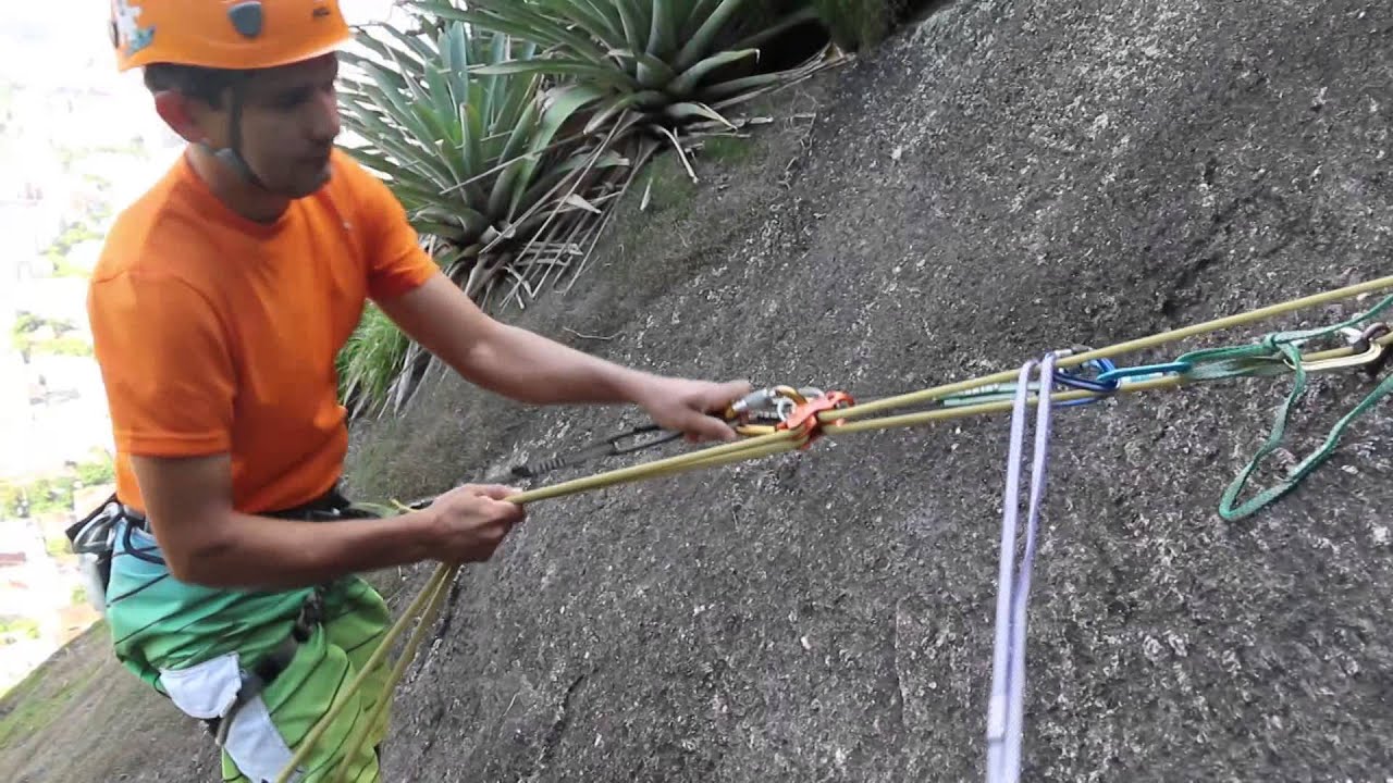 Rapel com freio alto - Vídeo técnico