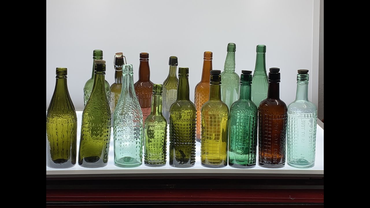 ANTIQUE COLLECTION OF WHISKEY TYPE AMMONIA POISON BOTTLES