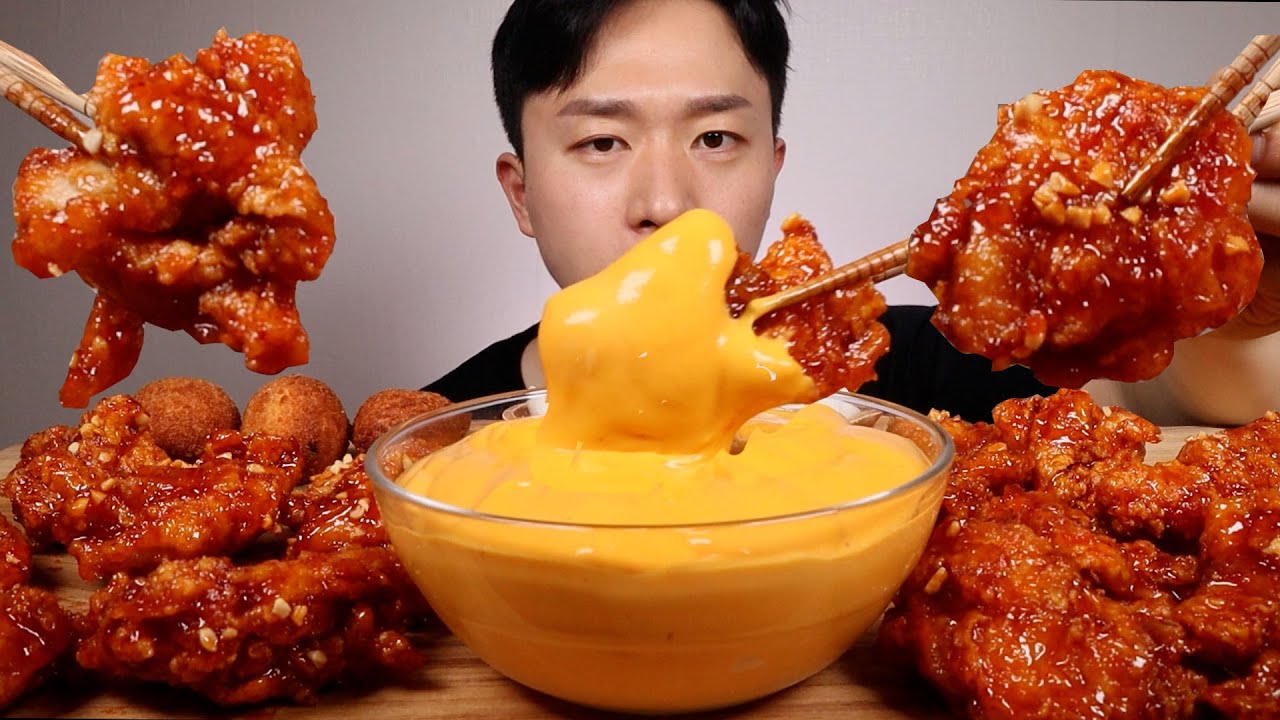 양념치킨 치즈소스에 푹 찍어먹기 ASMR MUKBANG SPICY CHICKEN CHEDDAR CHEESE SAUCE EATING SHOW