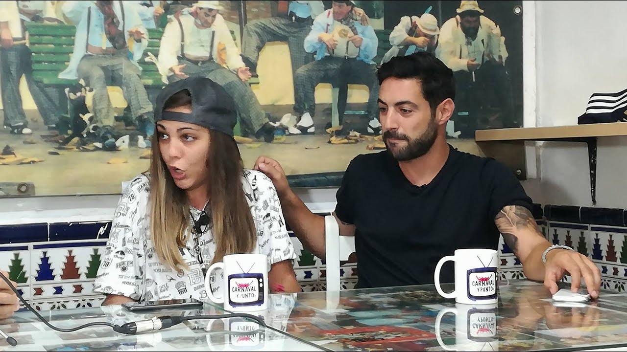 Carnaval y Punto Tv. Entrevista a Antonio Álvarez 'el Bizcocho' y Alba González. 02-11-2017.