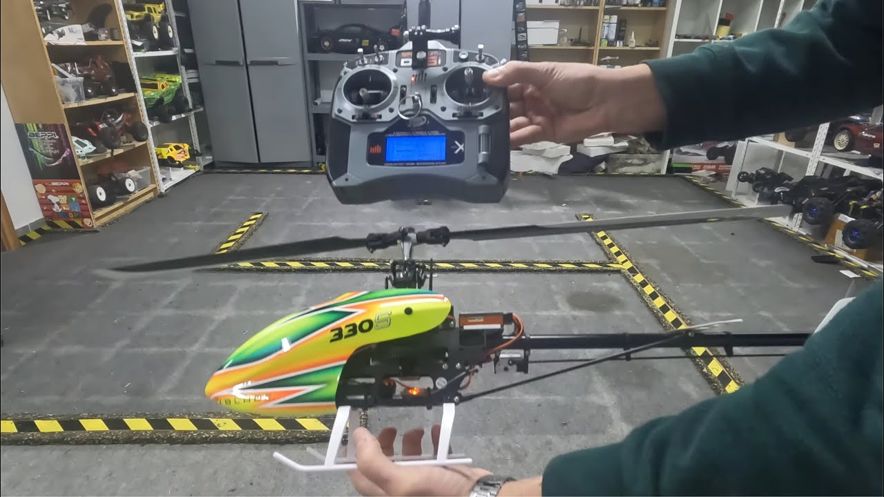 Blade 330s with Spektrum Dx6i third indoor flight of 2023