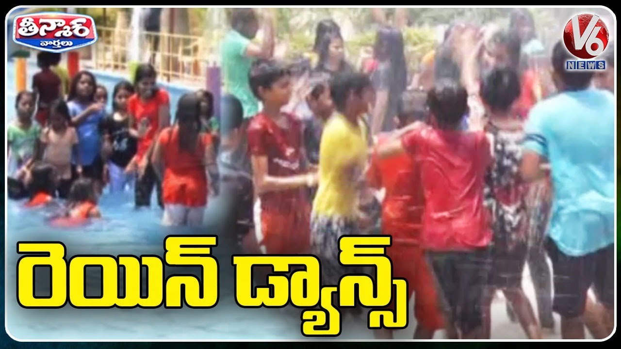 Subash Garden Attracts Public , Enjoying With Rain Dance | V6  Teenmar