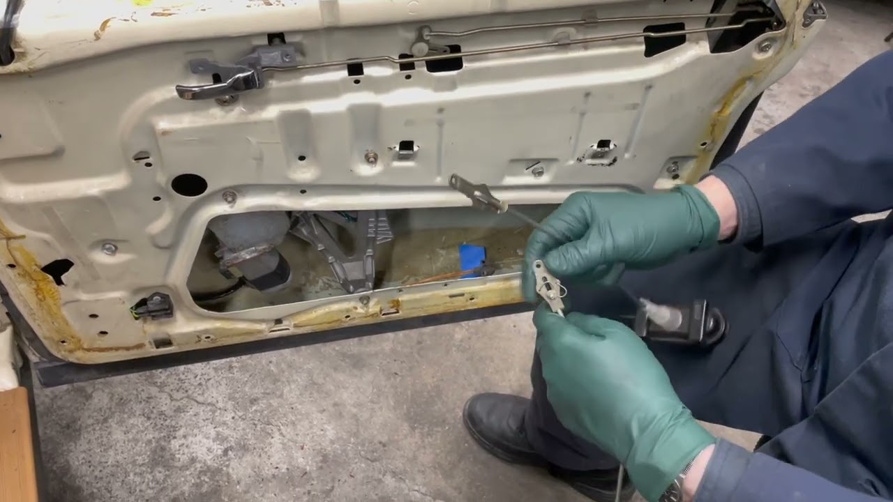 1972 to 1985 Mercedes Sedan Door Lock Troubleshooting: Little Spring Big Problem