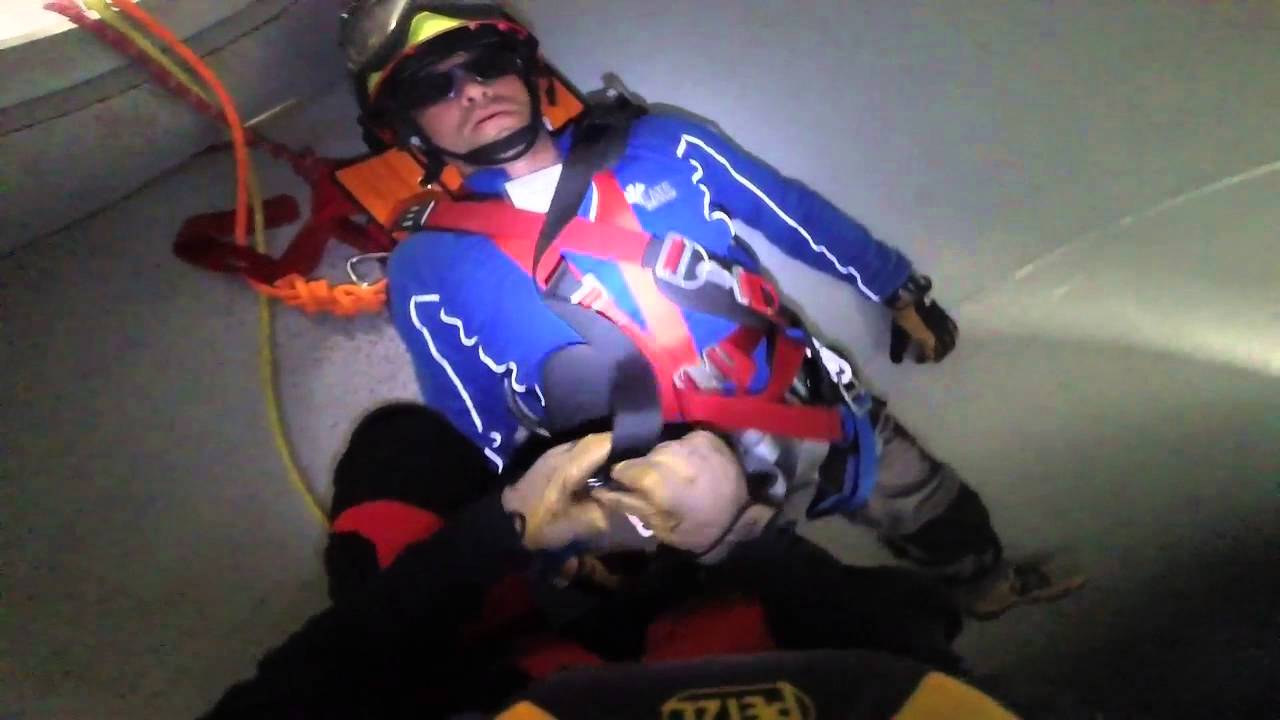 Práctica de rescate en espacios confinados TEEX 2015