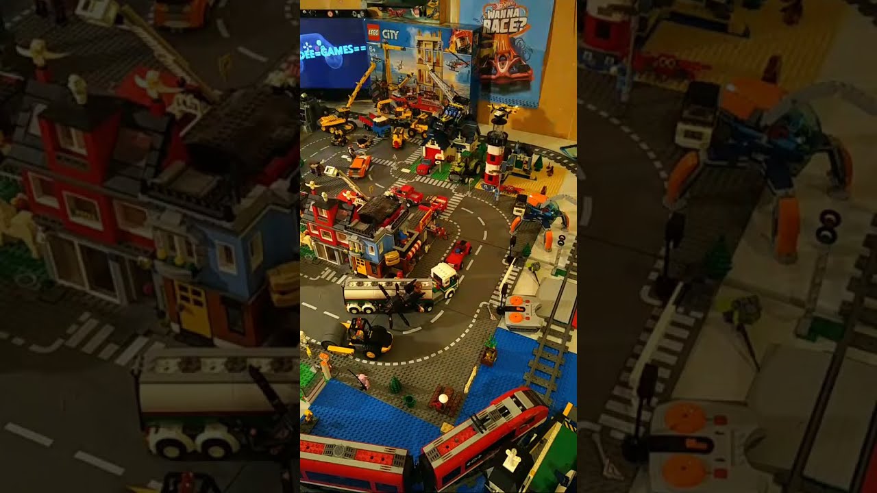 Large Lego City, Find The Lighthouse!