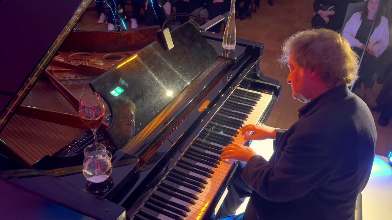 MENG: The Art of LiveComposition - Piano live performance
