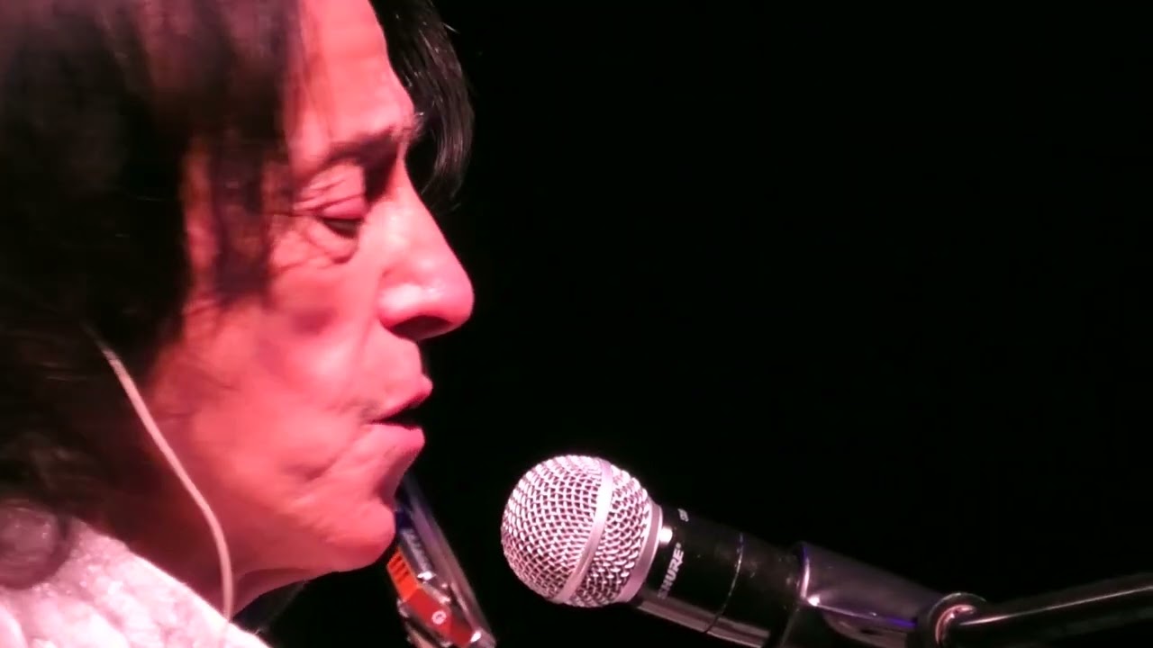 Alberto Fortis - LA SEDIA DI LILL&Aacute; (live piano e voce)