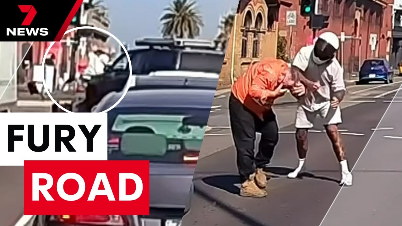Ute driver comes off second best in wild road rage showdown in Port Melbourne | 7NEWS