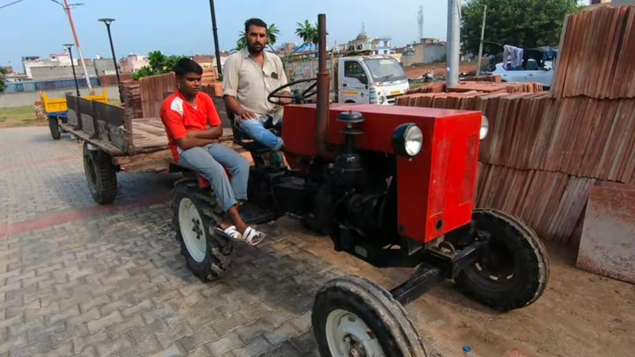 47 साल पुराने ट्रैक्टर से आज भी प्रतिदिन हजारों का काम करते हैं। Vintage Rustom tractor 1975 model