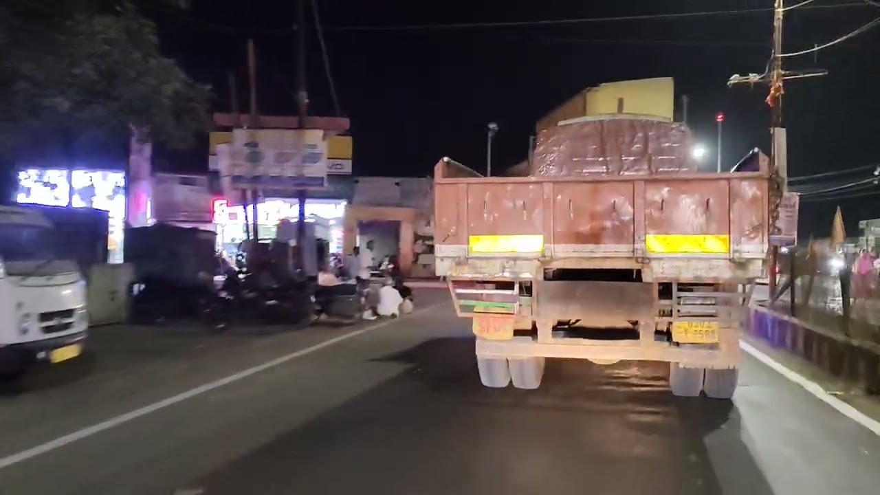 ગામ માં અચાનકજાવા નુથ યૂ