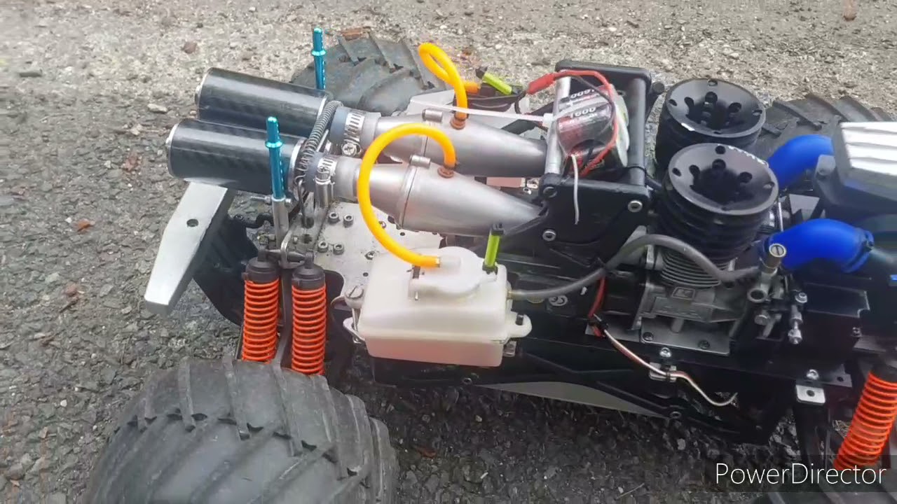 voiture thermique Kyosho Giga Crusher twin engine 