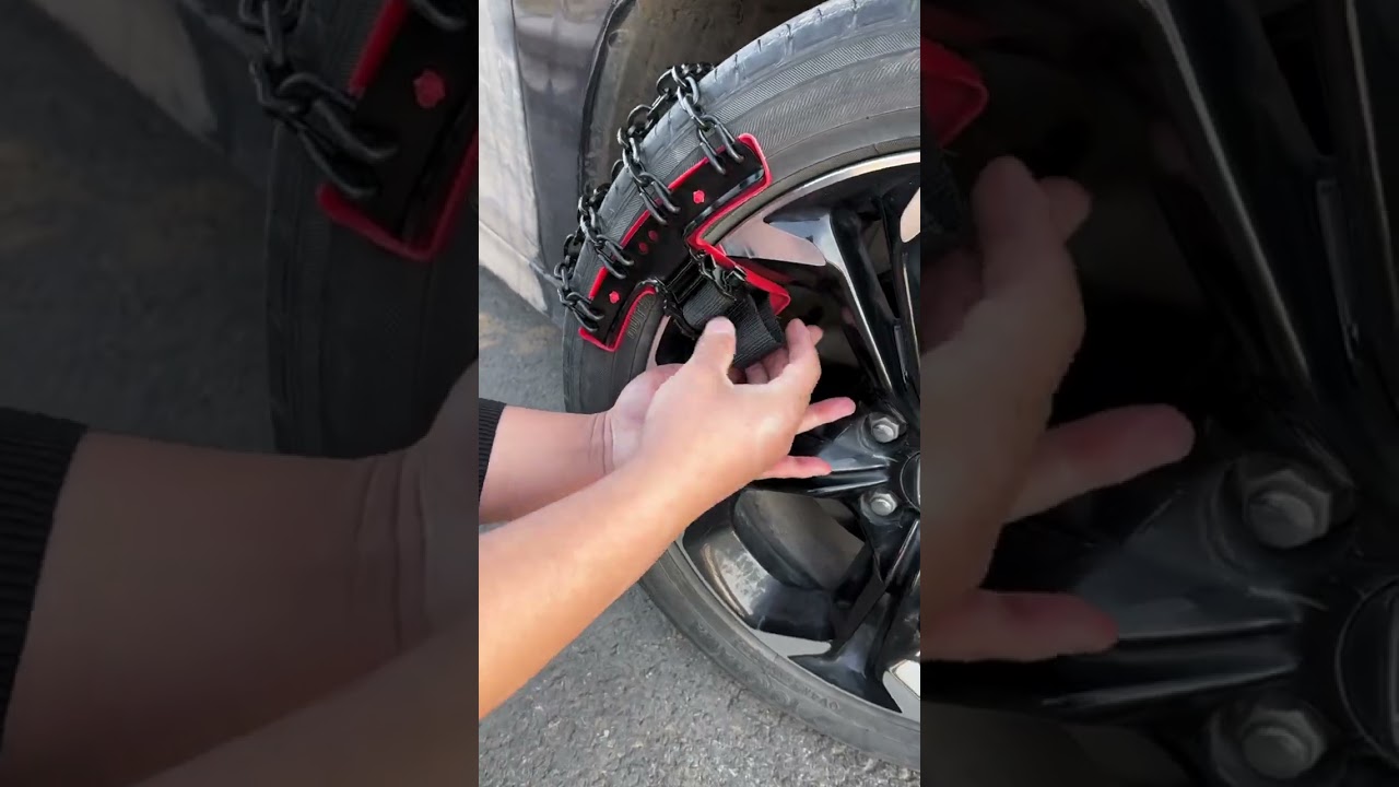 Widened universal car tire snow chains, jack-free installation, wider and
