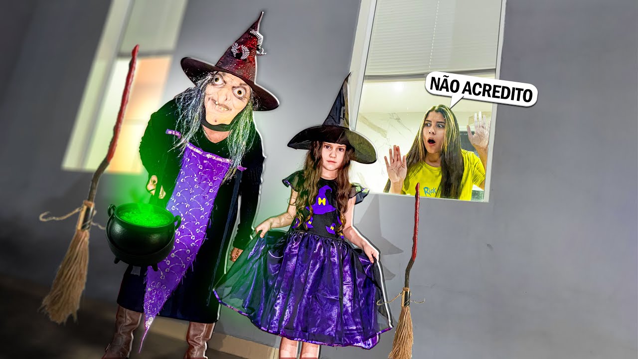 A BRUXA MALVADA COLOCOU UMA ROUPA ASSUSTADORA NA MINHA IRMÃZINHA!! 