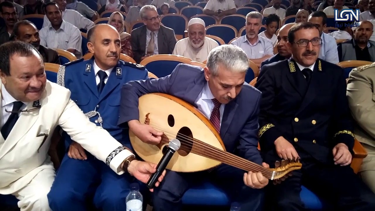 رئيس المجلس الشعبي الولائي بالاغواط يتخلى عن ثوب السباسة  للحظات ويحلق بنا في سماء الفن..حكيم ب