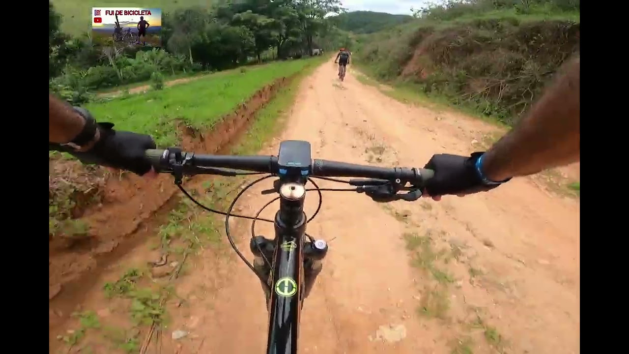 Circuito três serras, descendo a serra de Bonfim, a mais longa das três.