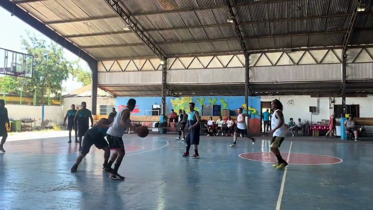 Las Rejas vs SHARK,Máster 40, Domingo 8 de Febrero.