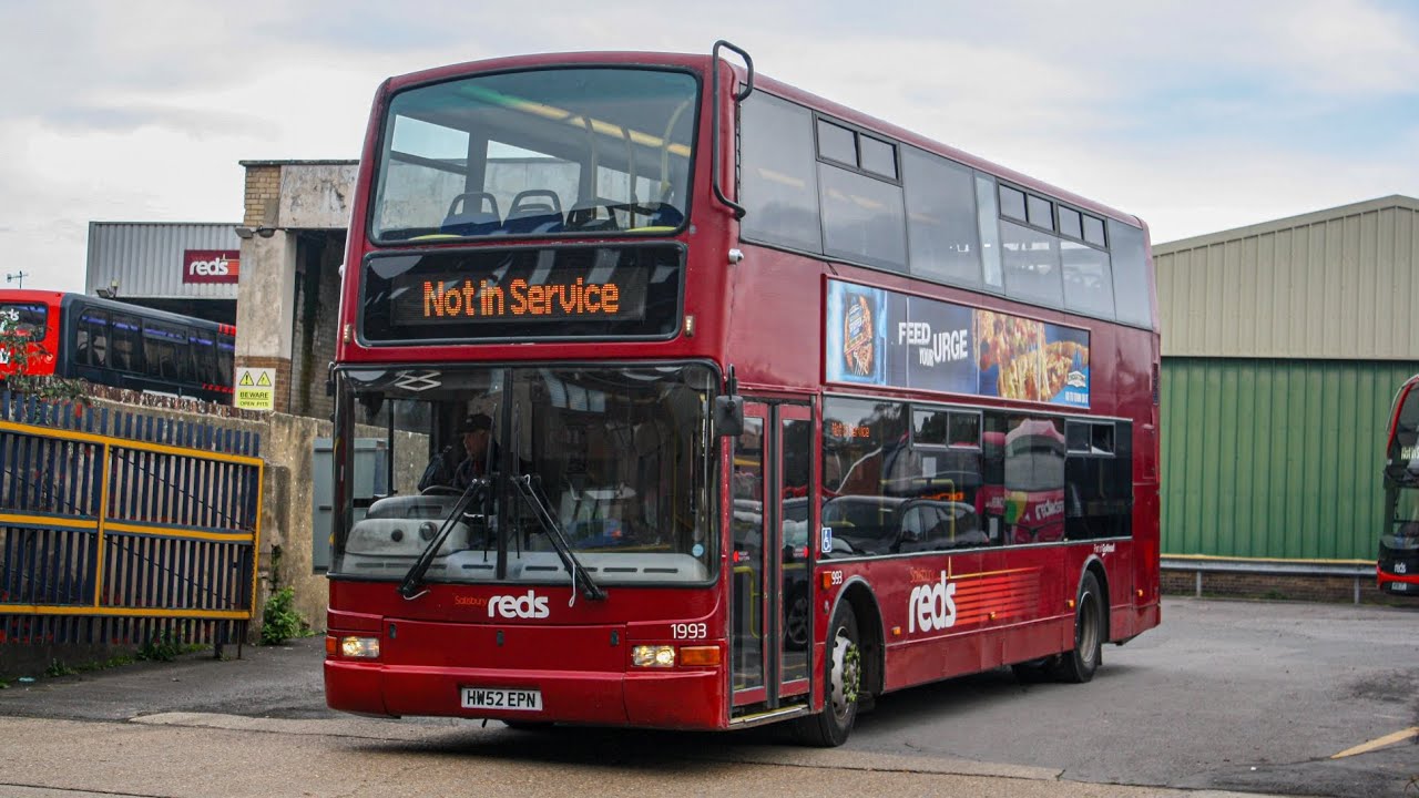 *LOUD ZF* Salisbury Reds 1993 HW52EPN on the R10 22/10/2025