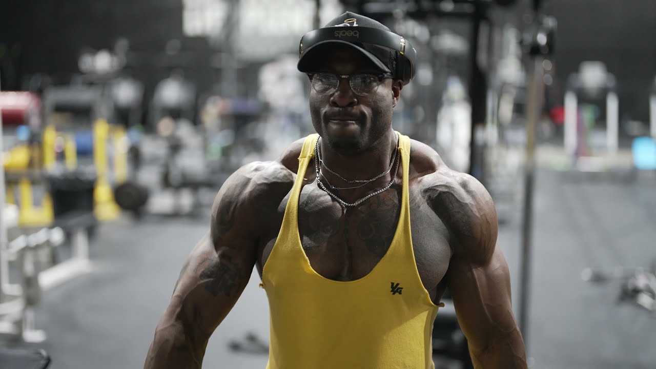 Mr. Olympia - #2 Men's Physique in the World - IFBB Pro Erin Banks Shoulder Gym Motivation