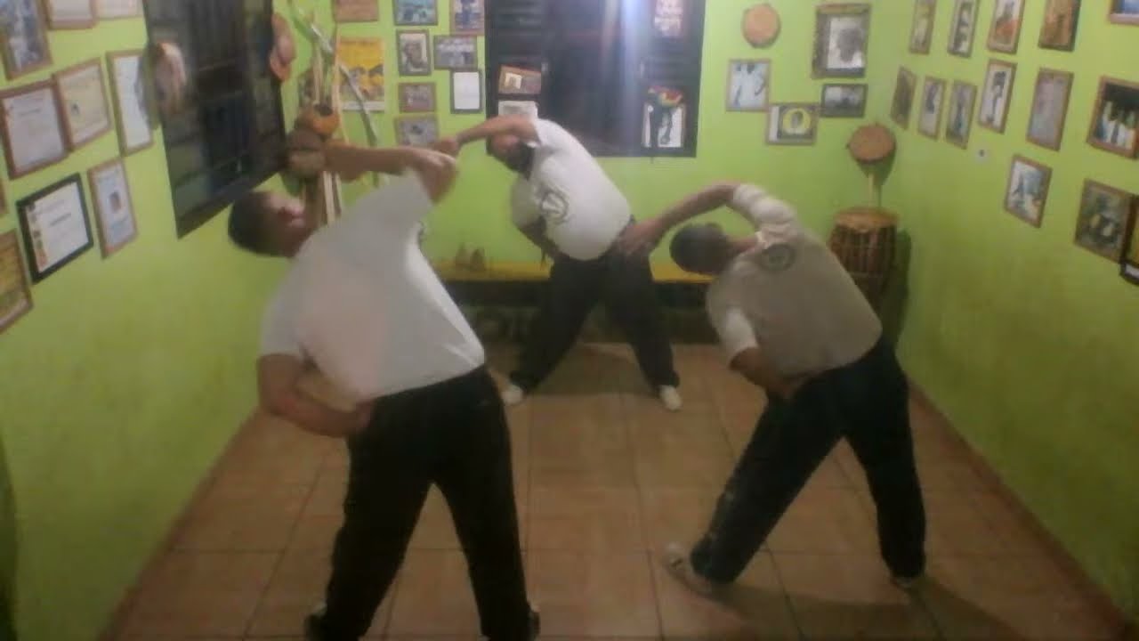 (TREINO 29) CAMUANGA DE ANGOLA: RESIST&Ecirc;NCIA DA CAPOEIRA ANGOLA NA PANDEMIA