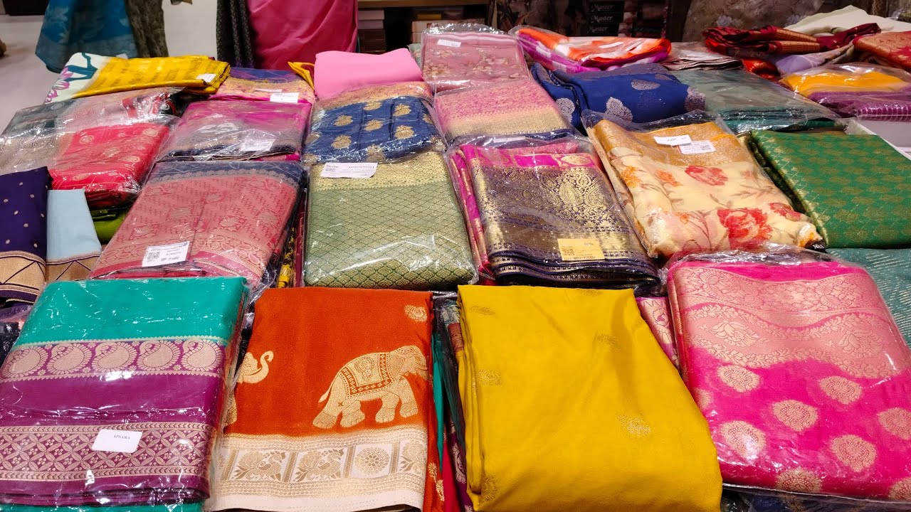 Новые сари в торговом центре South India Shopping Mall | модные | сари из пату #шоппинг #новаякол...