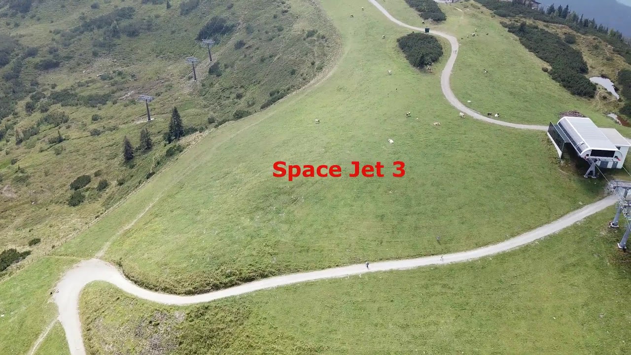 Flachau skigebied zomer 2018 by drone 1900m